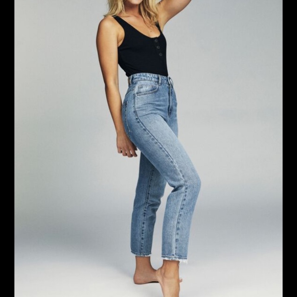 High waisted mom jeans!